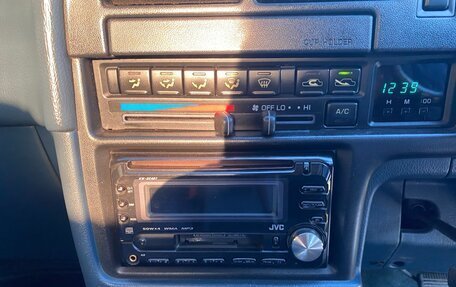 Toyota Hilux Surf III рестайлинг, 1992 год, 1 550 000 рублей, 16 фотография