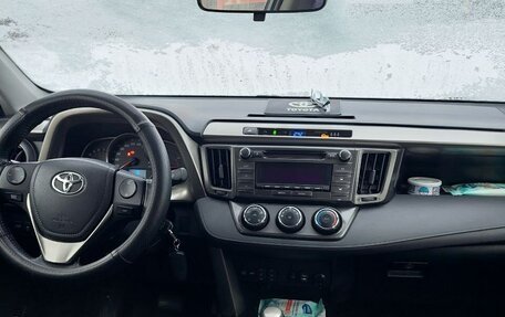 Toyota RAV4, 2013 год, 1 850 000 рублей, 15 фотография