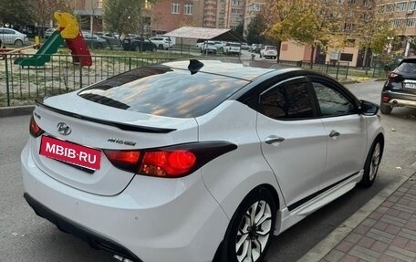 Hyundai Avante, 2012 год, 850 000 рублей, 2 фотография