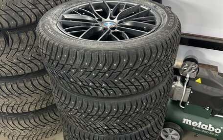 BMW 3 серия, 2018 год, 3 000 000 рублей, 19 фотография