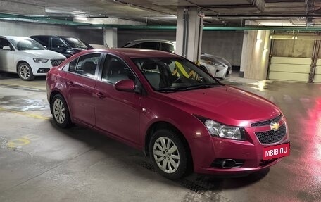 Chevrolet Cruze II, 2010 год, 650 000 рублей, 2 фотография