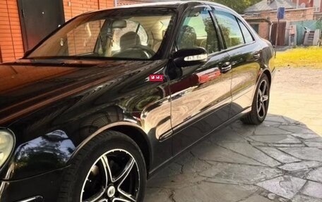 Mercedes-Benz E-Класс, 2005 год, 950 000 рублей, 3 фотография