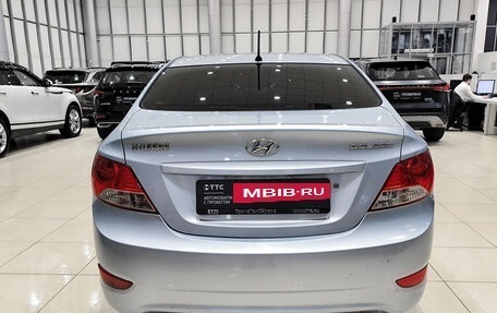 Hyundai Solaris II рестайлинг, 2011 год, 730 000 рублей, 10 фотография