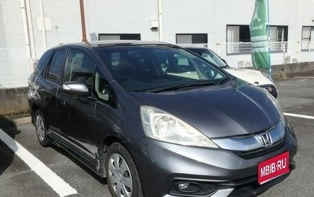 Honda Fit Shuttle I рестайлинг, 2013 год, 899 000 рублей, 1 фотография