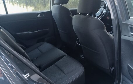 KIA Sportage IV рестайлинг, 2020 год, 2 400 000 рублей, 4 фотография