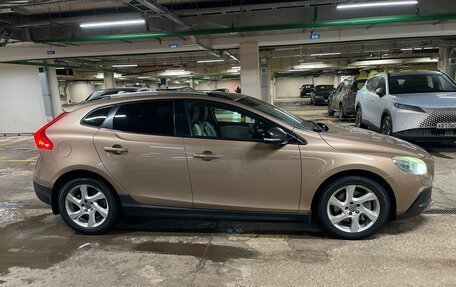 Volvo V40 Cross Country I, 2013 год, 1 650 000 рублей, 4 фотография