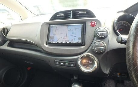 Honda Fit Shuttle I рестайлинг, 2013 год, 899 000 рублей, 29 фотография
