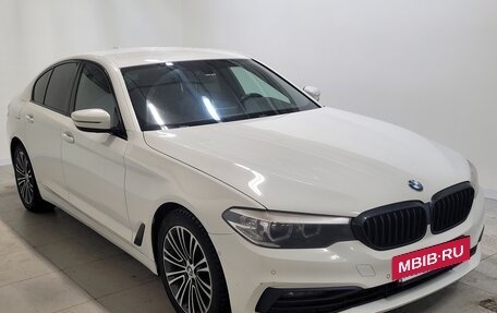 BMW 5 серия, 2019 год, 2 460 000 рублей, 2 фотография