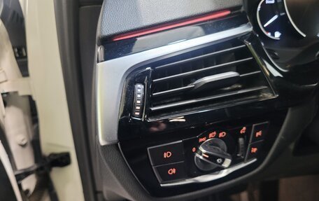 BMW 5 серия, 2019 год, 2 460 000 рублей, 17 фотография