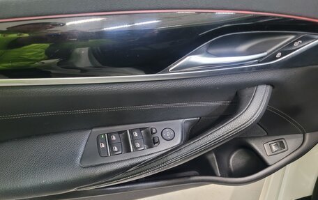 BMW 5 серия, 2019 год, 2 460 000 рублей, 16 фотография