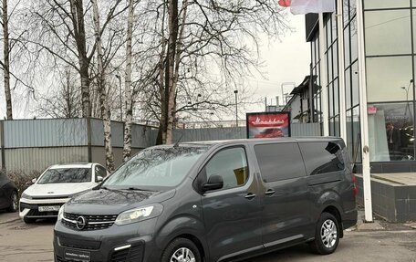 Opel Zafira Life I, 2021 год, 2 800 000 рублей, 3 фотография