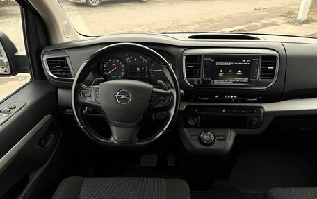 Opel Zafira Life I, 2021 год, 2 800 000 рублей, 11 фотография