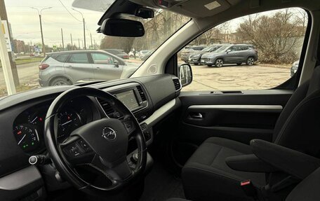 Opel Zafira Life I, 2021 год, 2 800 000 рублей, 19 фотография