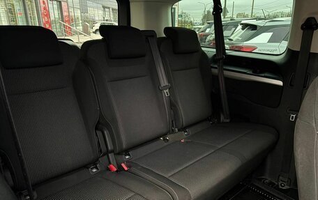 Opel Zafira Life I, 2021 год, 2 800 000 рублей, 24 фотография