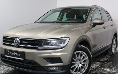 Volkswagen Tiguan II, 2018 год, 2 399 000 рублей, 3 фотография