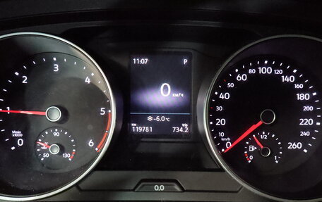 Volkswagen Tiguan II, 2018 год, 2 399 000 рублей, 17 фотография