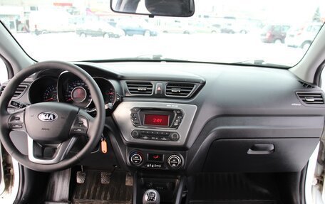 KIA Rio III рестайлинг, 2013 год, 939 000 рублей, 10 фотография