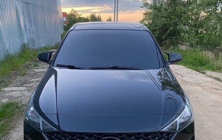 Hyundai Solaris II рестайлинг, 2022 год, 1 800 000 рублей, 1 фотография