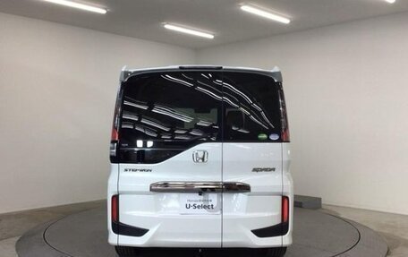 Honda Stepwgn IV, 2017 год, 1 950 000 рублей, 5 фотография