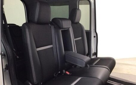 Honda Stepwgn IV, 2017 год, 1 950 000 рублей, 15 фотография