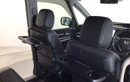 Honda Stepwgn IV, 2017 год, 1 950 000 рублей, 28 фотография