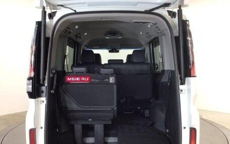 Honda Stepwgn IV, 2017 год, 1 950 000 рублей, 30 фотография