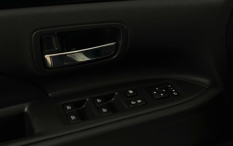 Mitsubishi Outlander III рестайлинг 3, 2019 год, 2 490 000 рублей, 8 фотография