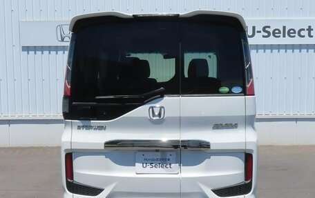 Honda Stepwgn IV, 2016 год, 1 615 000 рублей, 3 фотография