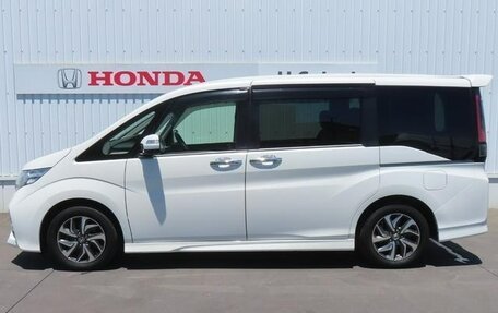 Honda Stepwgn IV, 2016 год, 1 615 000 рублей, 2 фотография