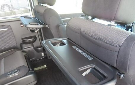 Honda Stepwgn IV, 2016 год, 1 615 000 рублей, 13 фотография