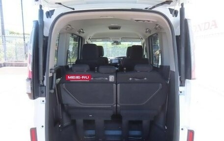 Honda Stepwgn IV, 2016 год, 1 615 000 рублей, 5 фотография