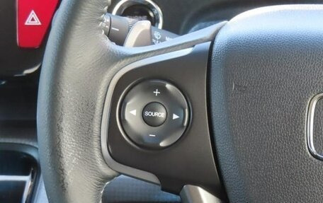 Honda Stepwgn IV, 2016 год, 1 615 000 рублей, 21 фотография