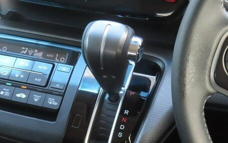 Honda Stepwgn IV, 2016 год, 1 615 000 рублей, 23 фотография