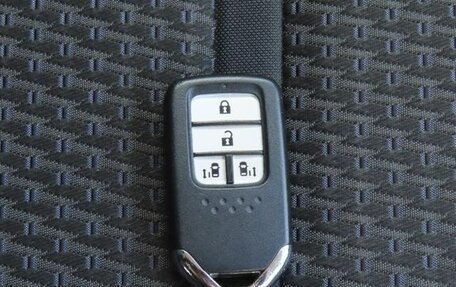 Honda Stepwgn IV, 2016 год, 1 615 000 рублей, 40 фотография