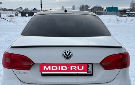 Volkswagen Jetta VI, 2013 год, 900 000 рублей, 2 фотография