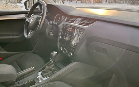 Skoda Octavia, 2018 год, 1 500 000 рублей, 11 фотография