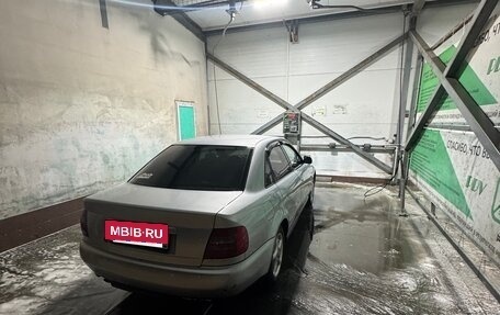 Audi A4, 1998 год, 250 000 рублей, 3 фотография