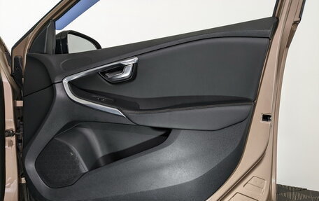 Volvo V40 II рестайлинг, 2015 год, 1 490 000 рублей, 25 фотография