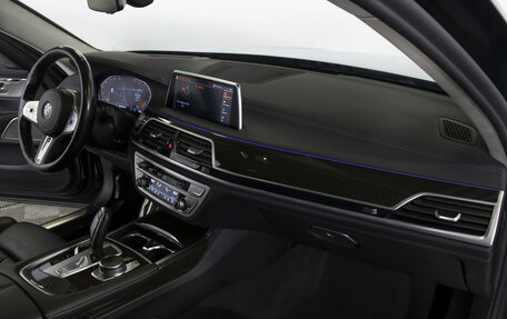 BMW 7 серия, 2021 год, 6 000 000 рублей, 9 фотография