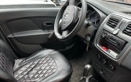 Renault Logan II, 2016 год, 400 000 рублей, 4 фотография