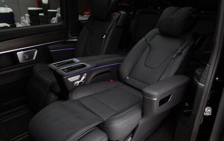 Mercedes-Benz V-Класс, 2024 год, 13 490 000 рублей, 2 фотография