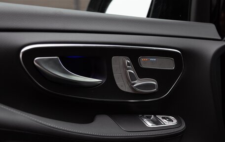 Mercedes-Benz V-Класс, 2024 год, 13 490 000 рублей, 11 фотография