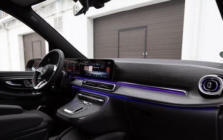 Mercedes-Benz V-Класс, 2024 год, 13 490 000 рублей, 21 фотография