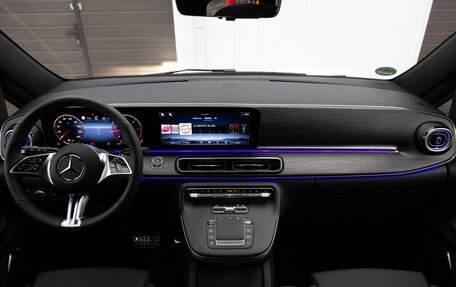 Mercedes-Benz V-Класс, 2024 год, 13 490 000 рублей, 23 фотография