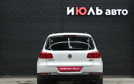 Volkswagen Tiguan I, 2015 год, 1 300 000 рублей, 5 фотография