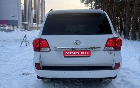 Toyota Land Cruiser 200, 2012 год, 2 850 000 рублей, 5 фотография