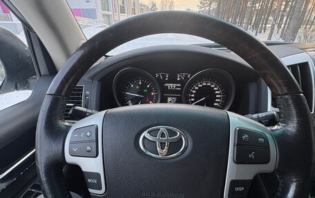 Toyota Land Cruiser 200, 2012 год, 2 850 000 рублей, 11 фотография