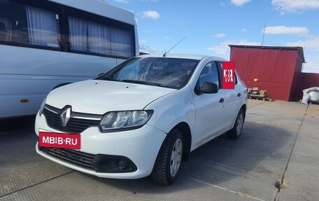Renault Logan II, 2015 год, 550 000 рублей, 2 фотография