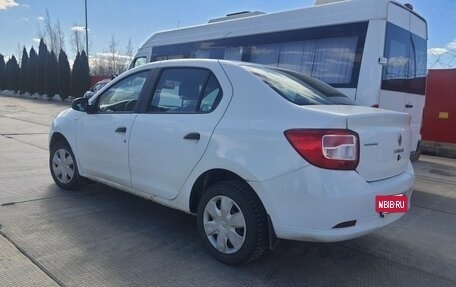 Renault Logan II, 2015 год, 550 000 рублей, 3 фотография