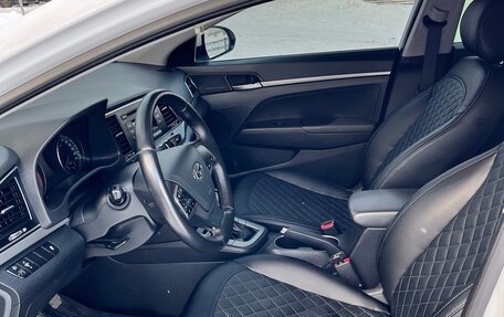 Hyundai Elantra VI рестайлинг, 2017 год, 1 400 000 рублей, 9 фотография